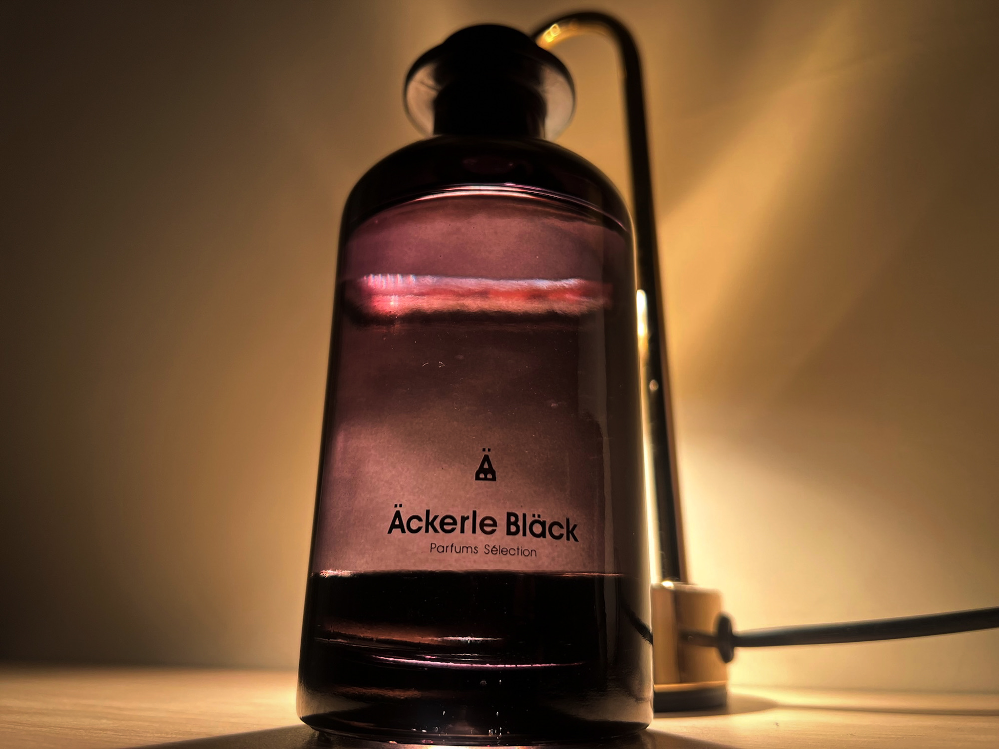Äckerle Bläck|恭喜你,今天又活下來了!讓 Äckerle Bläck 的香氣洗滌你疲憊的靈魂 - 第1張圖