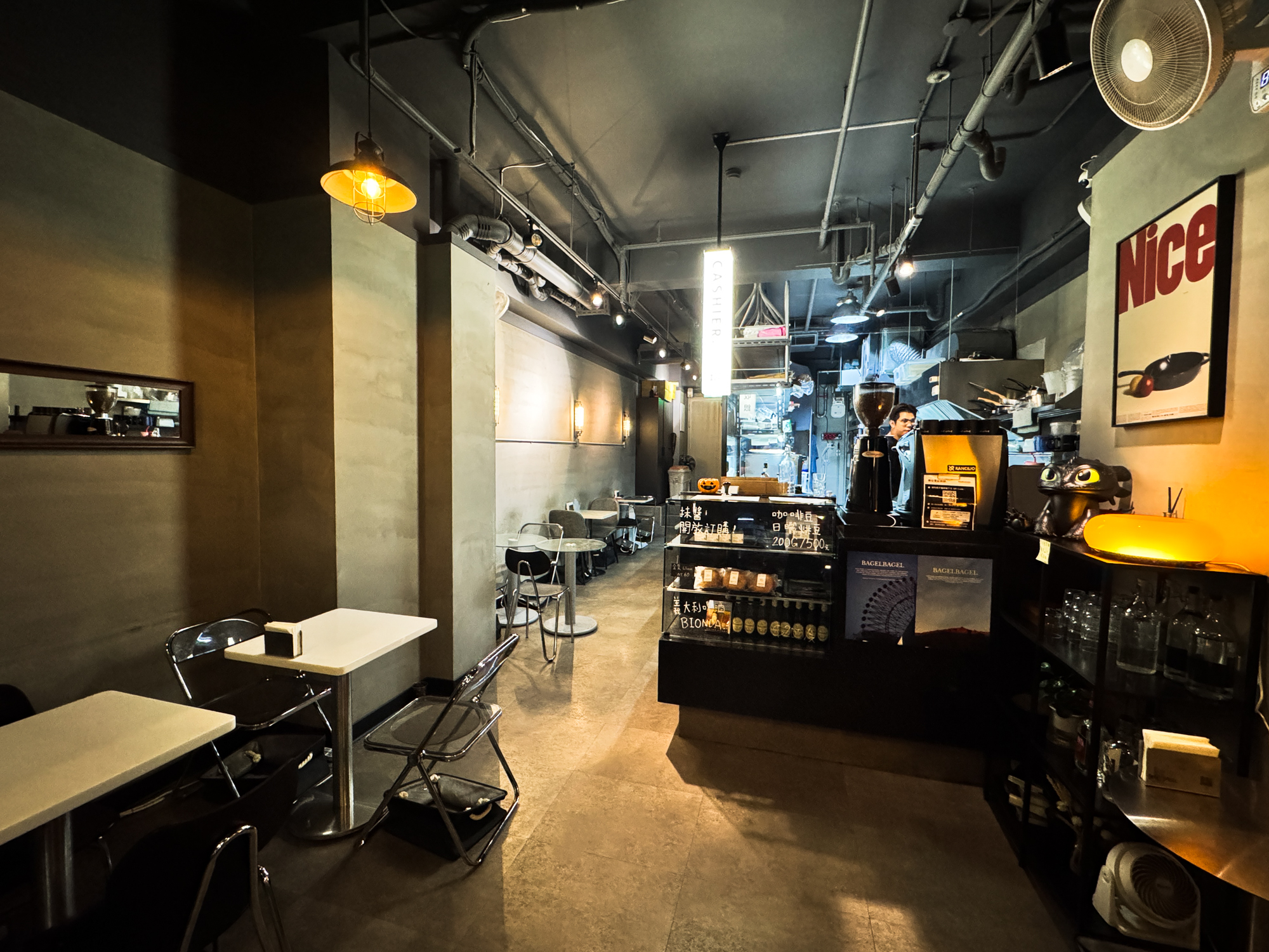 BAGEL BAGEL|入夜後的早午餐台北中山區下班聚餐新選擇 - 第2張圖 BAGEL BAGEL