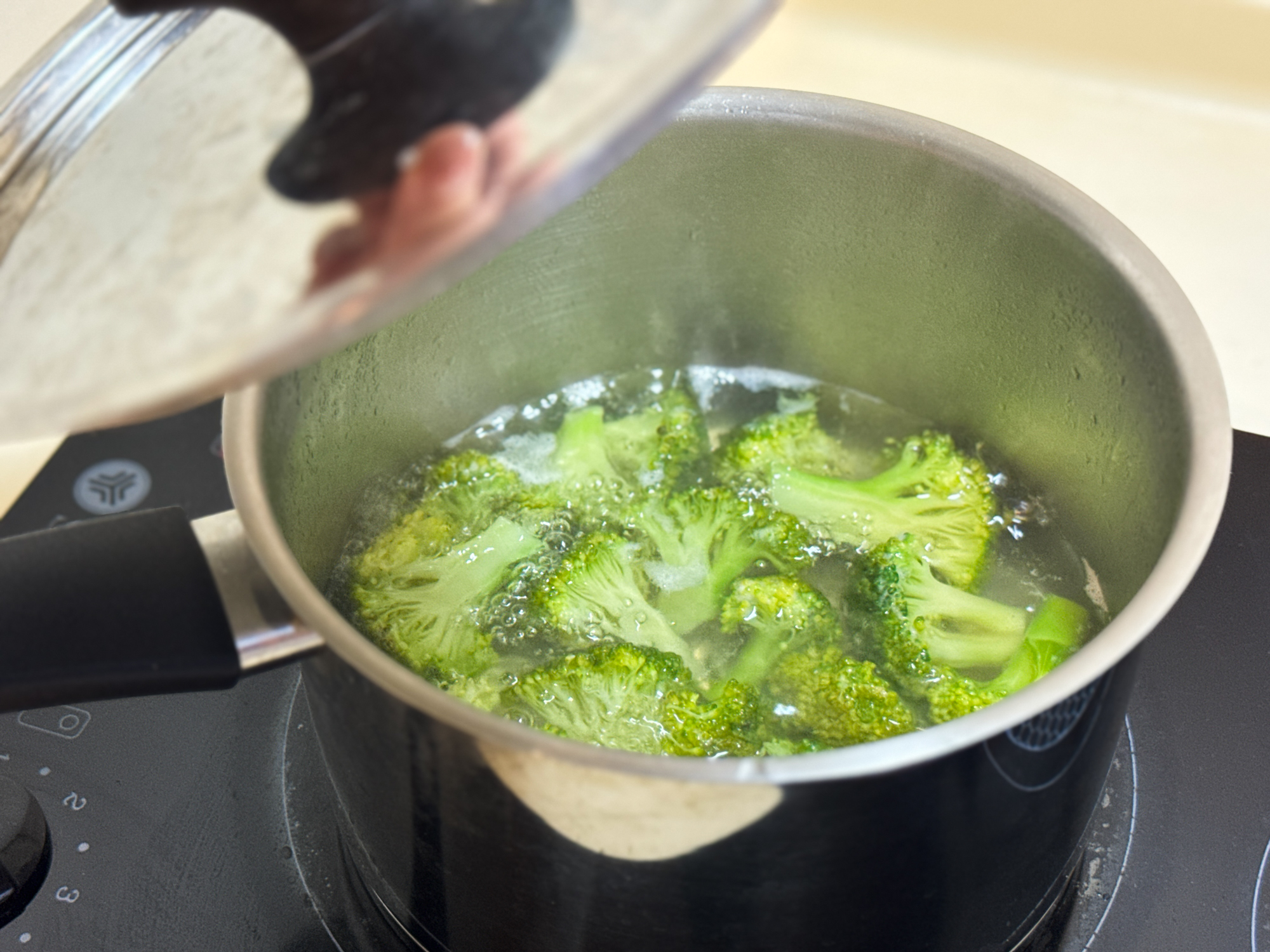 焗烤白醬花椰菜|初級烤箱料理!不焗飯麵,來焗花椰,松露白醬超推! - 第5張圖 焗烤海鮮花椰菜