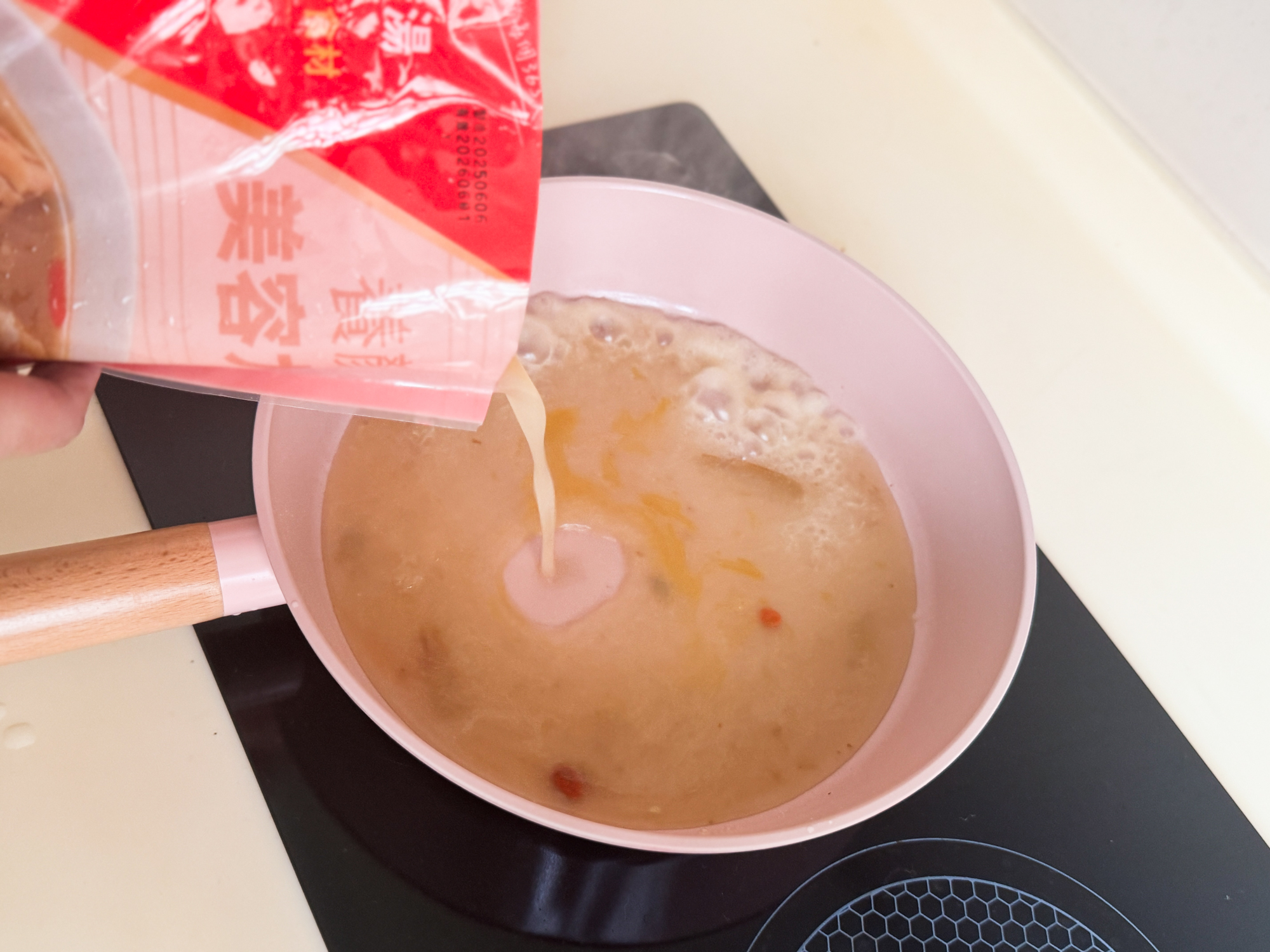 KKLife 日常保養雞湯料理包｜雞湯無需大叔，開封加熱你就是大廚