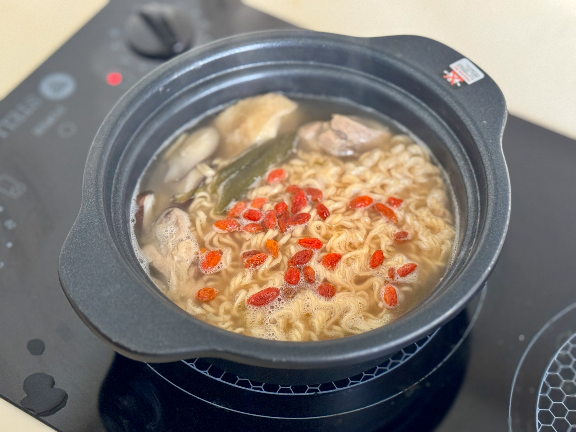 KKLife 日常保養雞湯料理包｜雞湯無需大叔，開封加熱你就是大廚